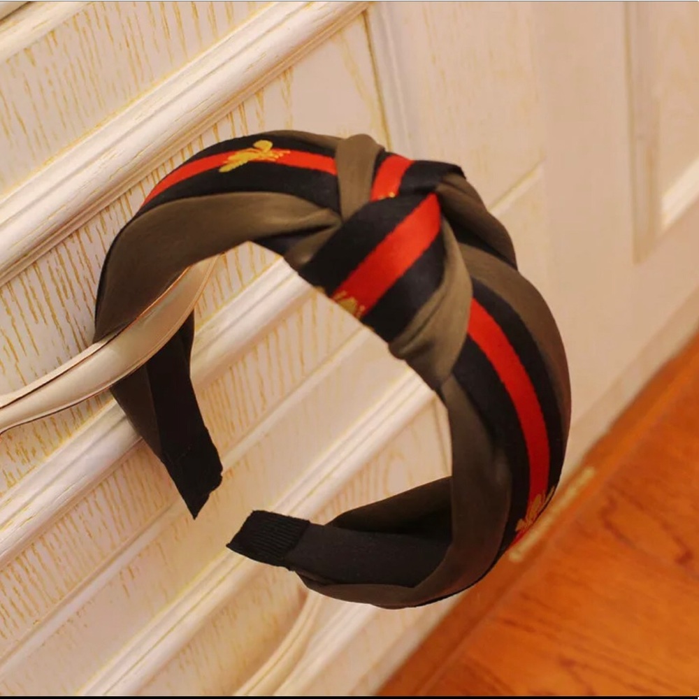 Stylish Olive and Red Knotted Headband